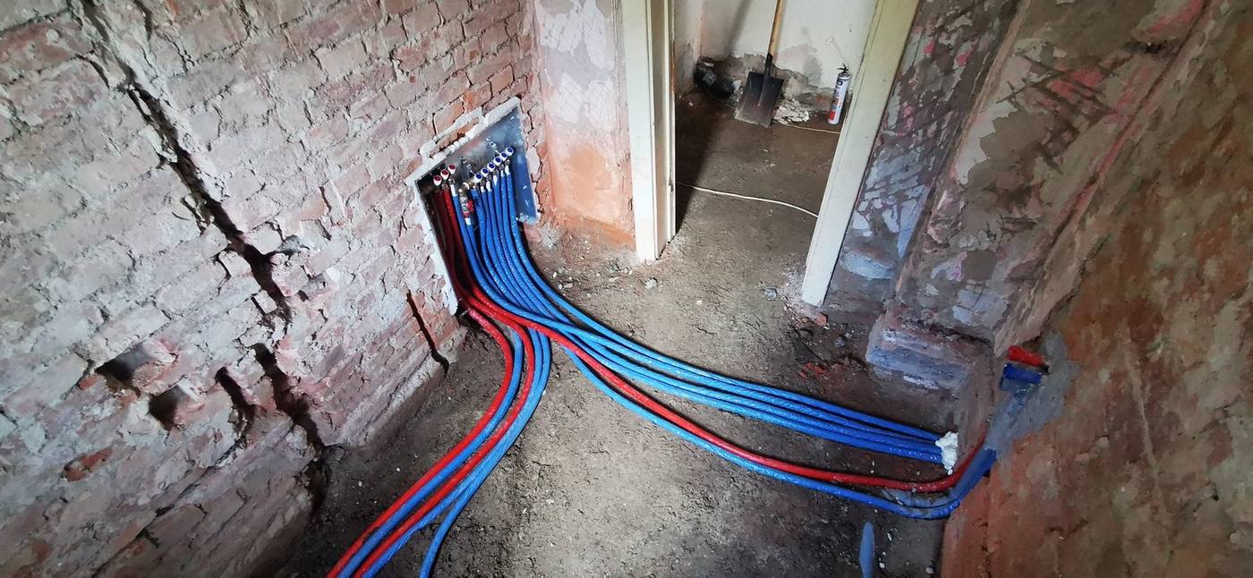 Colector și distribuție apă