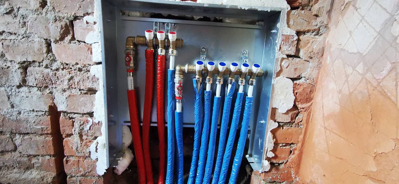 Distribuitor apă rece și caldă